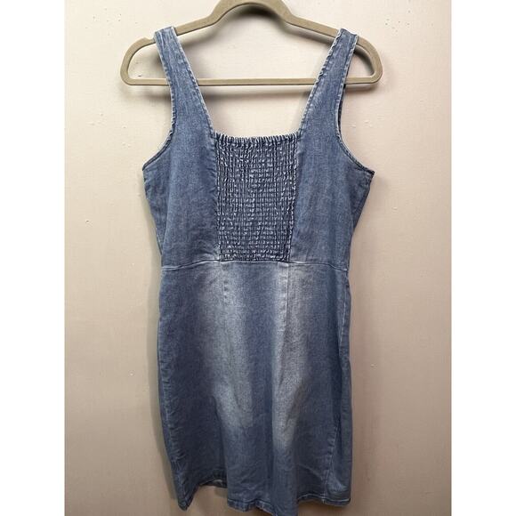 Go Fish Denim Dress Womens 8 Blue Stretch Jean Button Front Sleeveless Smocked - Picture 2 of 8